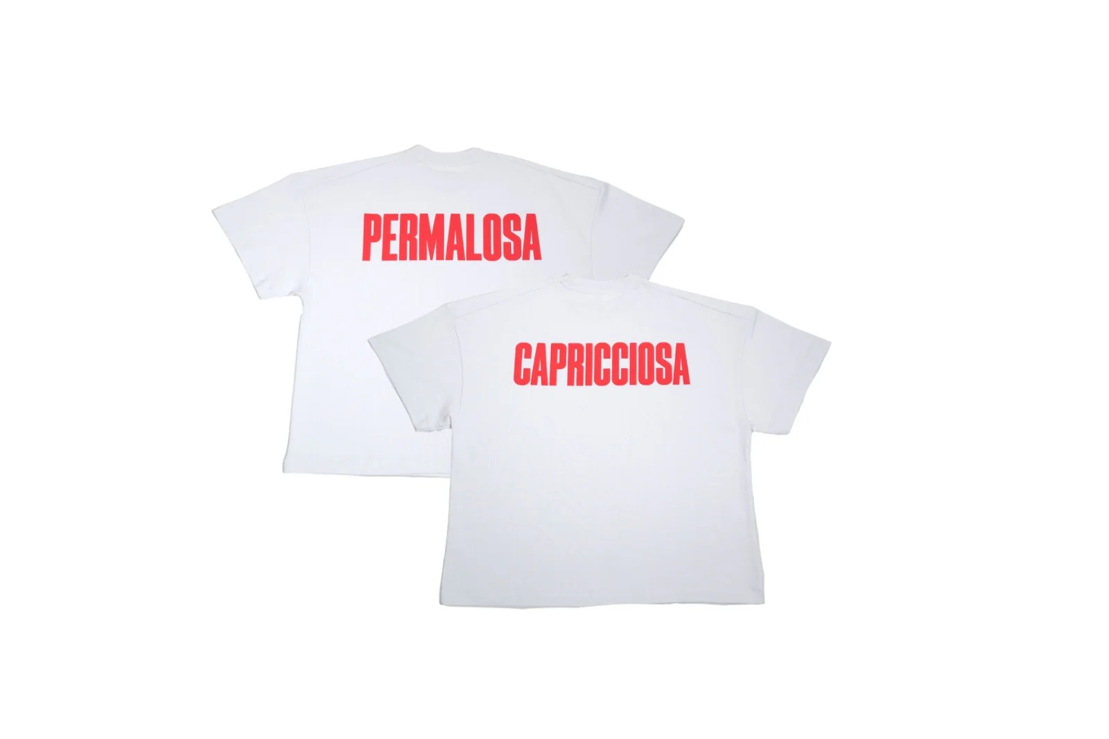 Coppia di t-shirt bianche Twin Things con stampe PELIGROSA e MENTIROSA in glitter argento, fit oversize